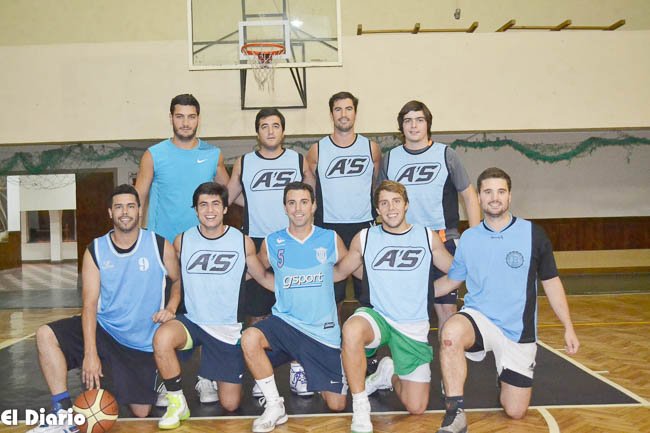 Exitoso primer torneo nocturno en Sportivo Trabajo