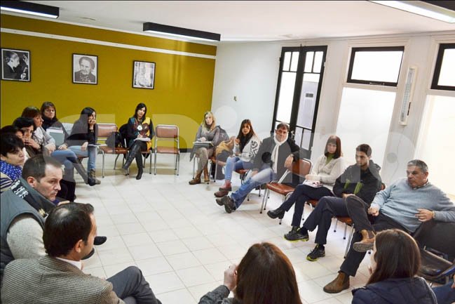 Con la presencia de un Fiscal de Menores se abordó la problemática juvenil en el Concejo