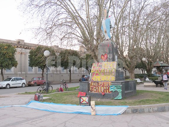 Uriburu "intervenido" en  un nuevo reclamo