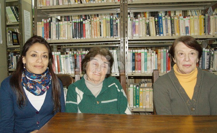 Necesidades concretas hacen zozobrar a la Biblioteca en un mar de promesas 