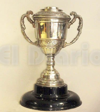 El Museo Fangio sumó dos trofeos de Bordeu
