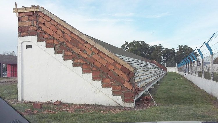 Trabajos en la tribuna del Estadio 