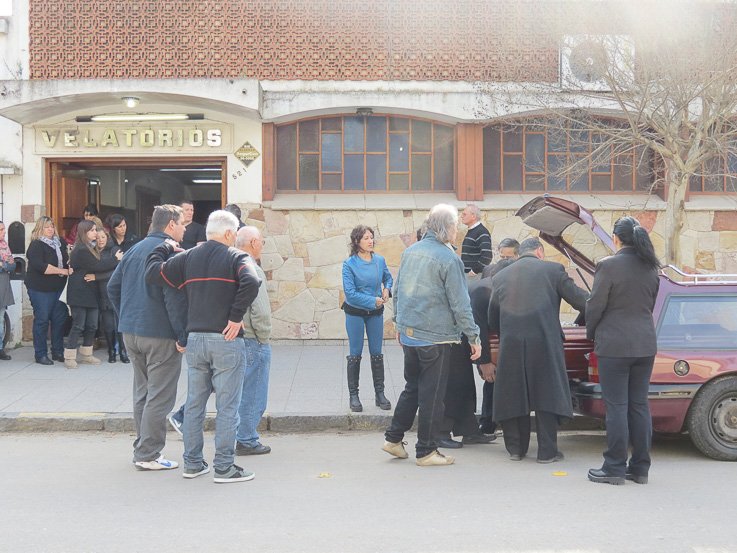 Dolor en la despedida de los  restos del "Chupa" Martinotti
