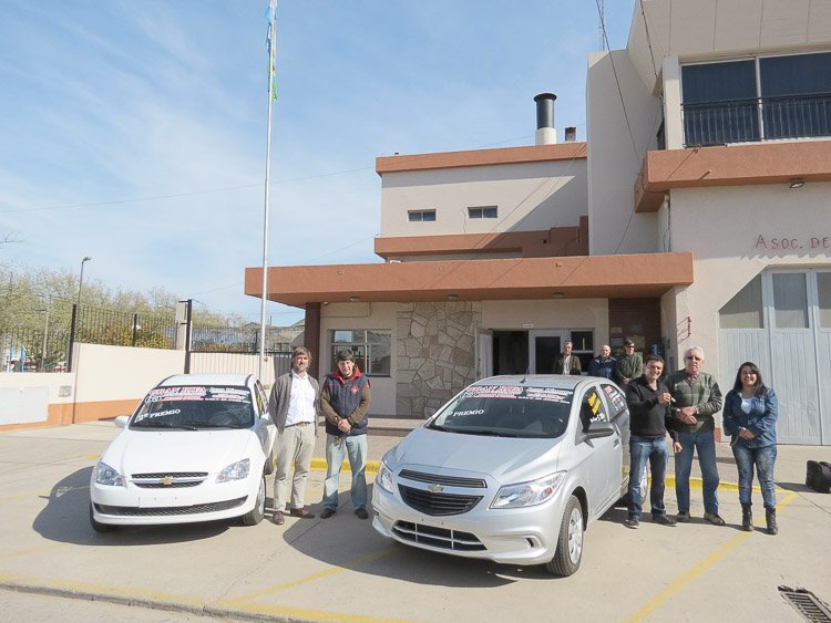 "La comunidad una vez más respaldó a Bomberos adquiriendo todas las rifas"