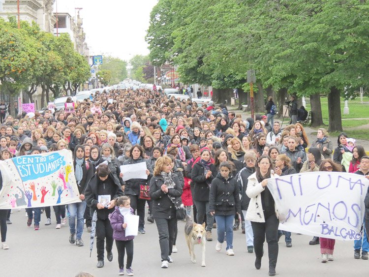 Balcarce gritó ¡NiUnaMenos!