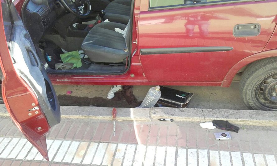 Detenido al intentar sustraer elementos de un auto