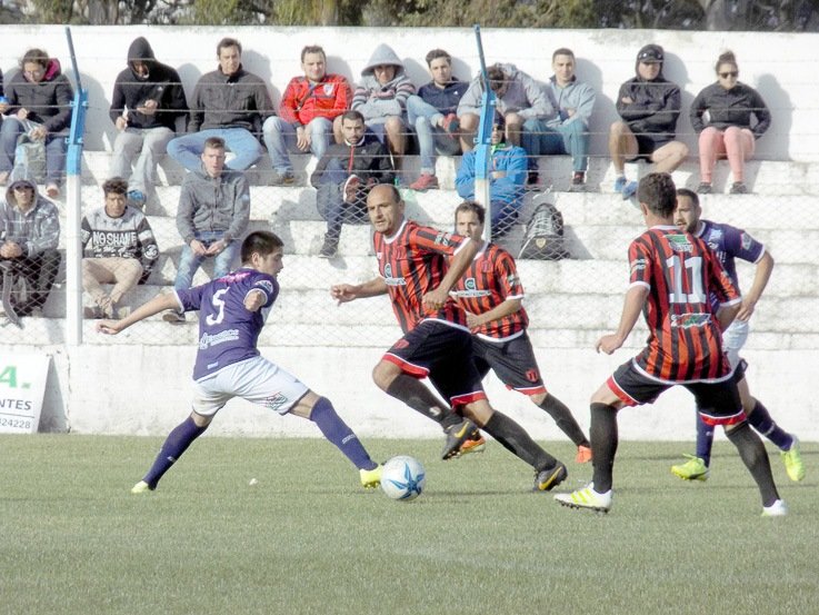 Atlético San Manuel con un pie en la final del año
