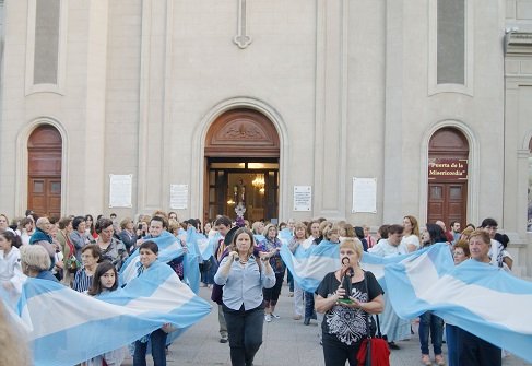 Balcarce veneró al "Cura gaucho"