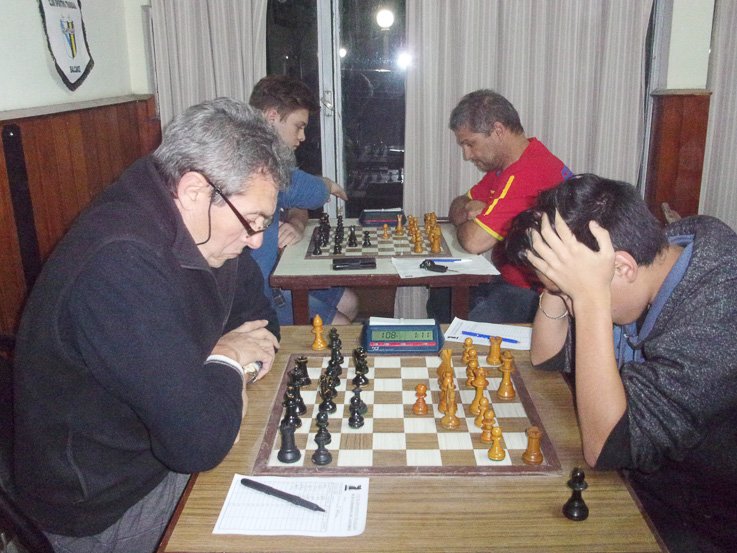 Goyeneche continúa  como líder del certamen