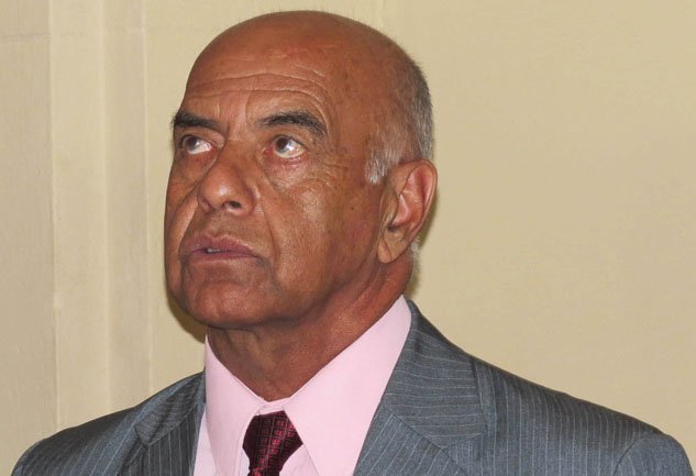 Renunció Vildoza
