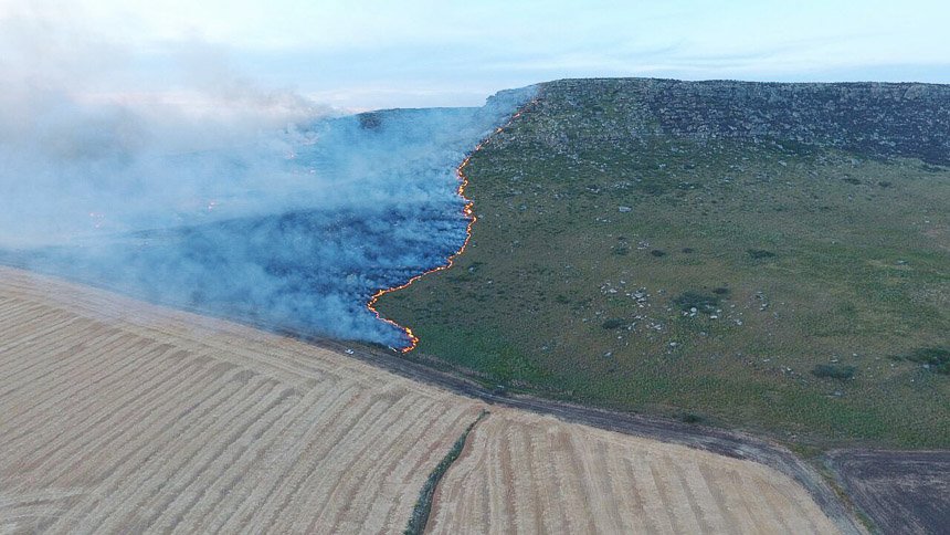 "El Volcán" sigue en llamas