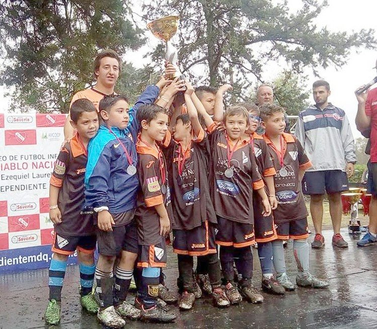 Gran campaña de Los Patos en el Torneo de Independiente