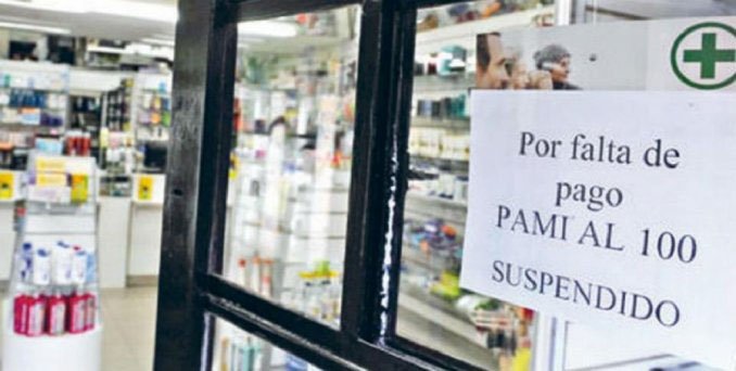 Las Farmacias suspendieron la entrega de  medicamentos por PAMI por una deuda 