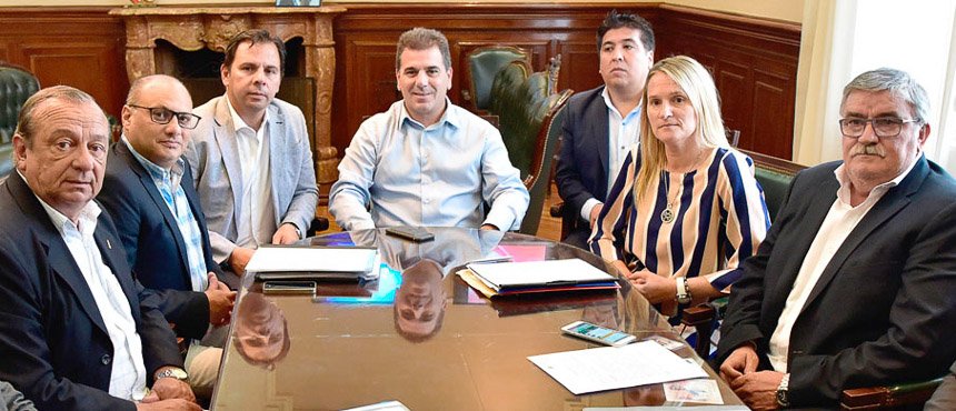 Ritondo firmó el acuerdo para unificar las Policías Comunal y de Prevención Local