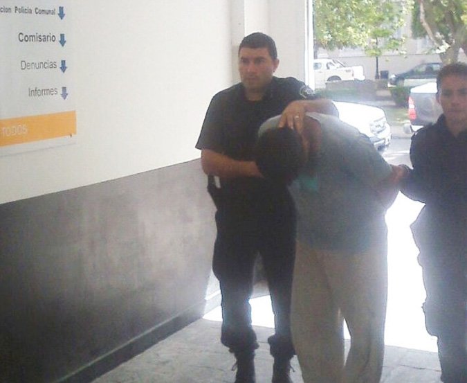 Robó, escapó y agredió a un policía: terminó preso