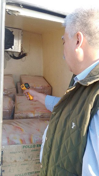 Decomisan carga de pollos