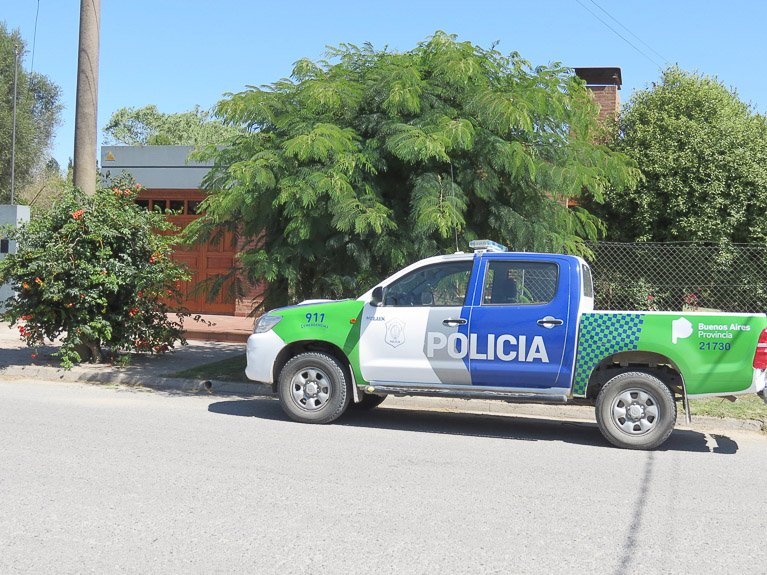 Roban dinero, joyas y elementos varios  de una vivienda de Av. Suipacha y 41