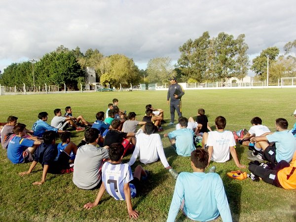 Boca Juniors probó jugadores 