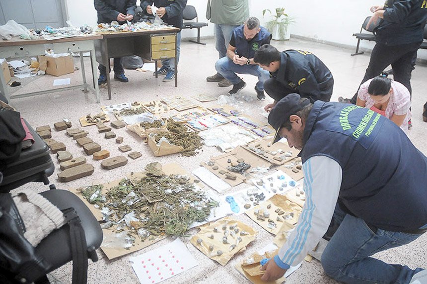 Unos diez kilos de droga decomisada en Balcarce y Mar Chiquita fueron incinerados
