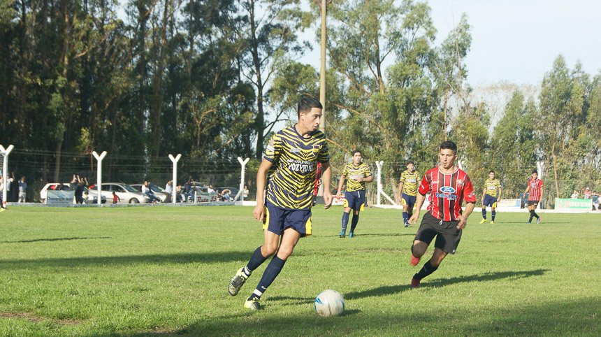 Los Pinos lo dío vuelta y es único puntero en su zona 