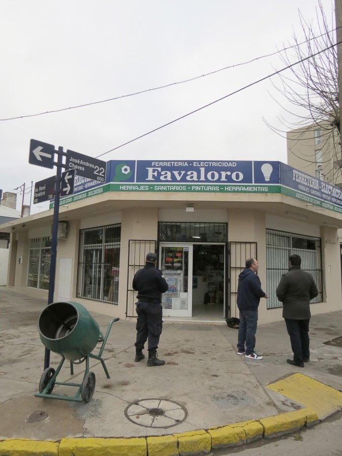 Audaz robo a metros de la sede policial