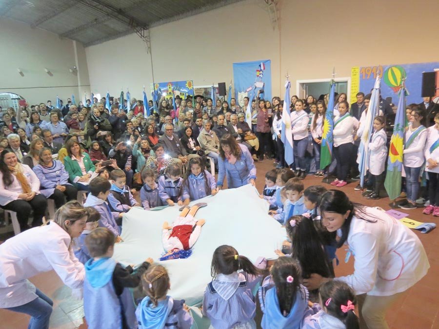 Stoppani abogó por dejar los intereses de lado y mirar con esperanza el futuro de la Patria