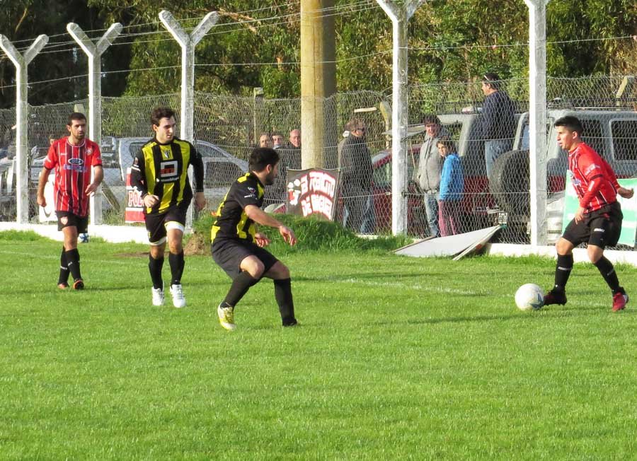 Atractivo empate entre Amigos Unidos y Sportivo Trabajo 