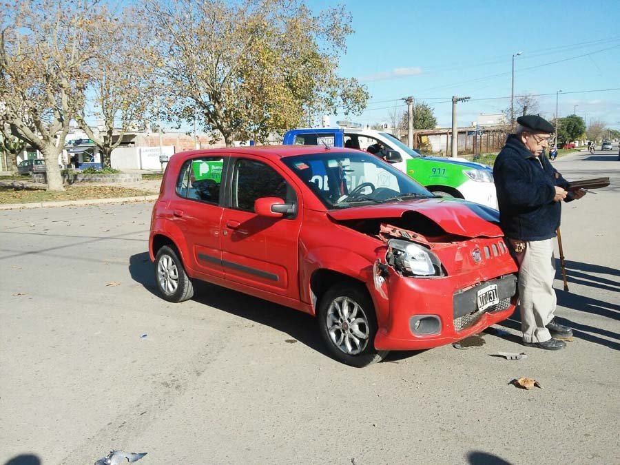 Choque en avenida del Valle