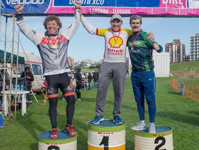 Bibbó, Gómez y Larrondo ganaron frente al mar