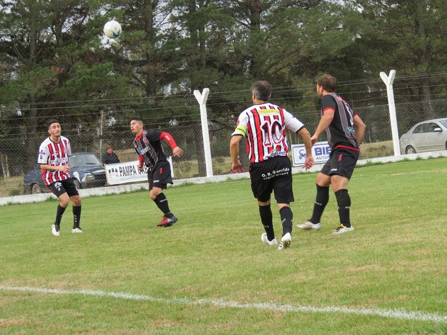Amigos Unidos goleó 4 a 0 a San Agustín 