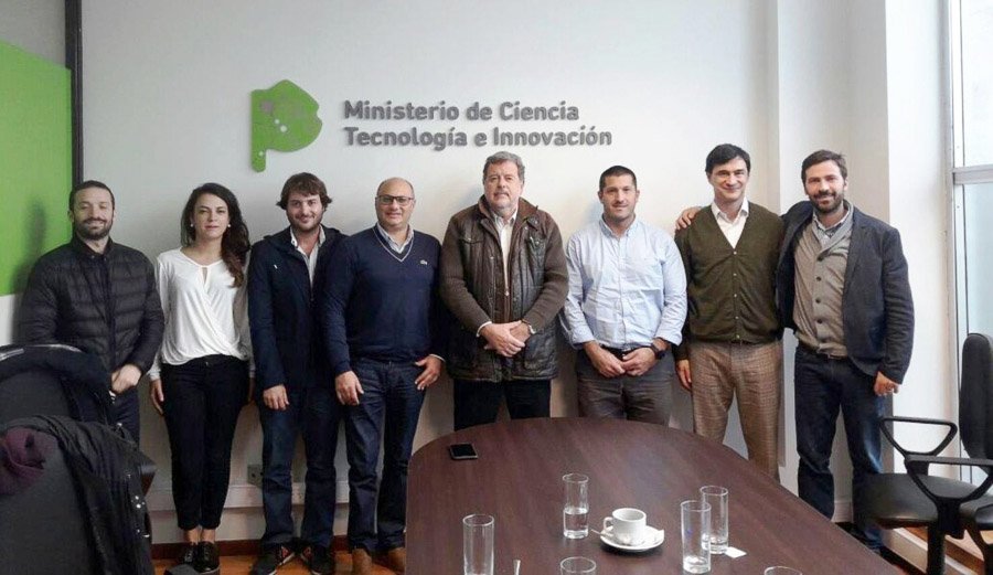 Se firmó el convenio para la llegada del Club Social de Innovación