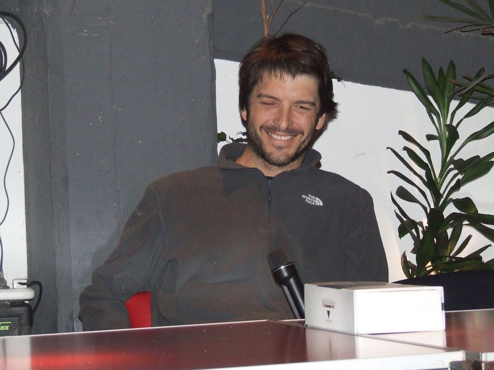 Nicolás Pavlovich inauguró el programa "Charlas de Café" 