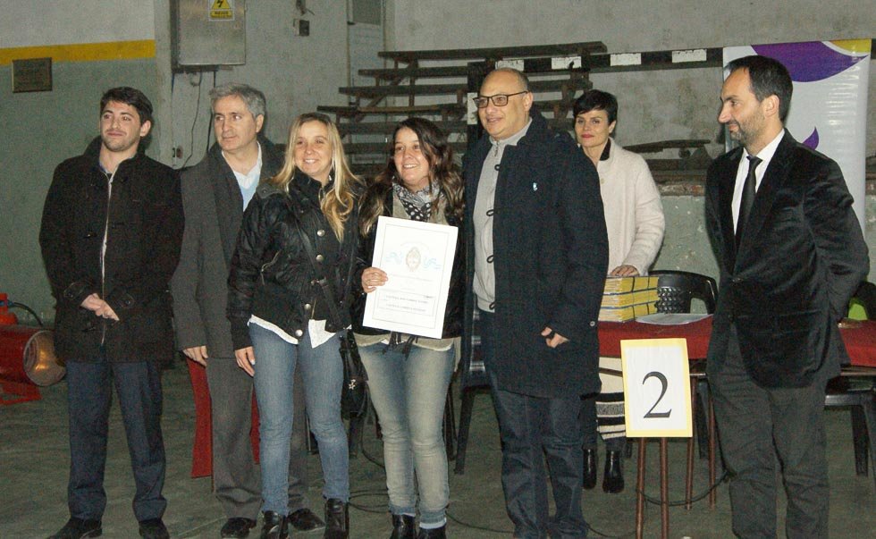 Reino:"Venimos a saldar una deuda de  muchos años de la Provincia con ustedes"
