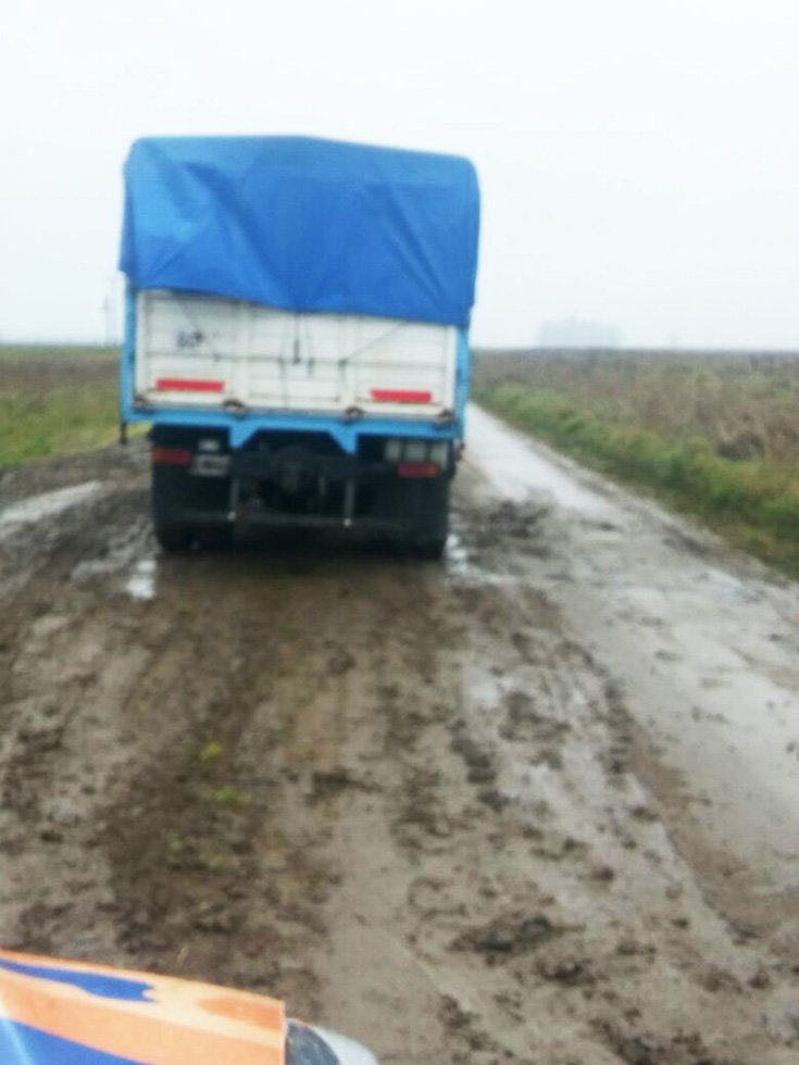Continúan los daños  en caminos rurales