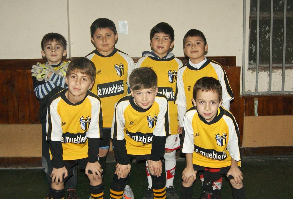 Exitosa jornada del fútbol infantil en Sportivo Trabajo  