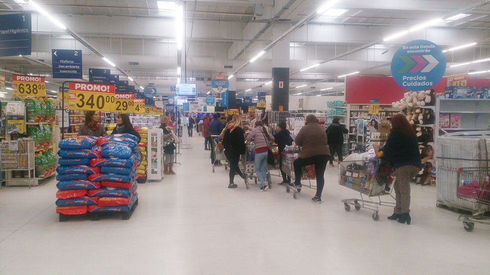 Nuevamente se ofreció un día de descuentos del 50% en supermercados