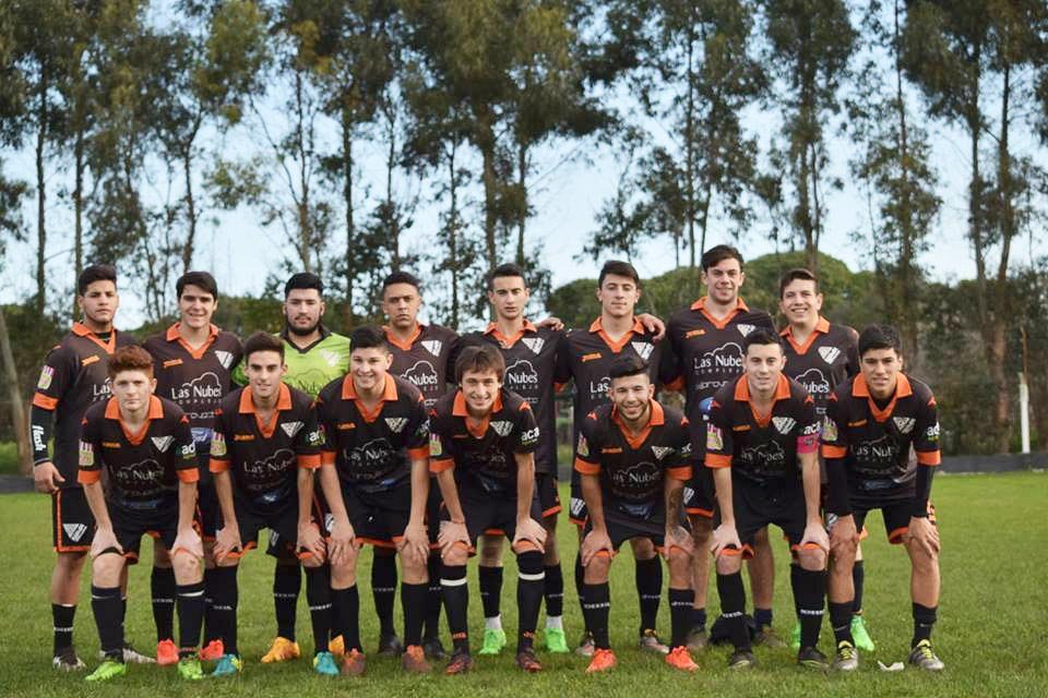 Los Patos debutó en la Zona Campeonato de las infanto - juveniles 