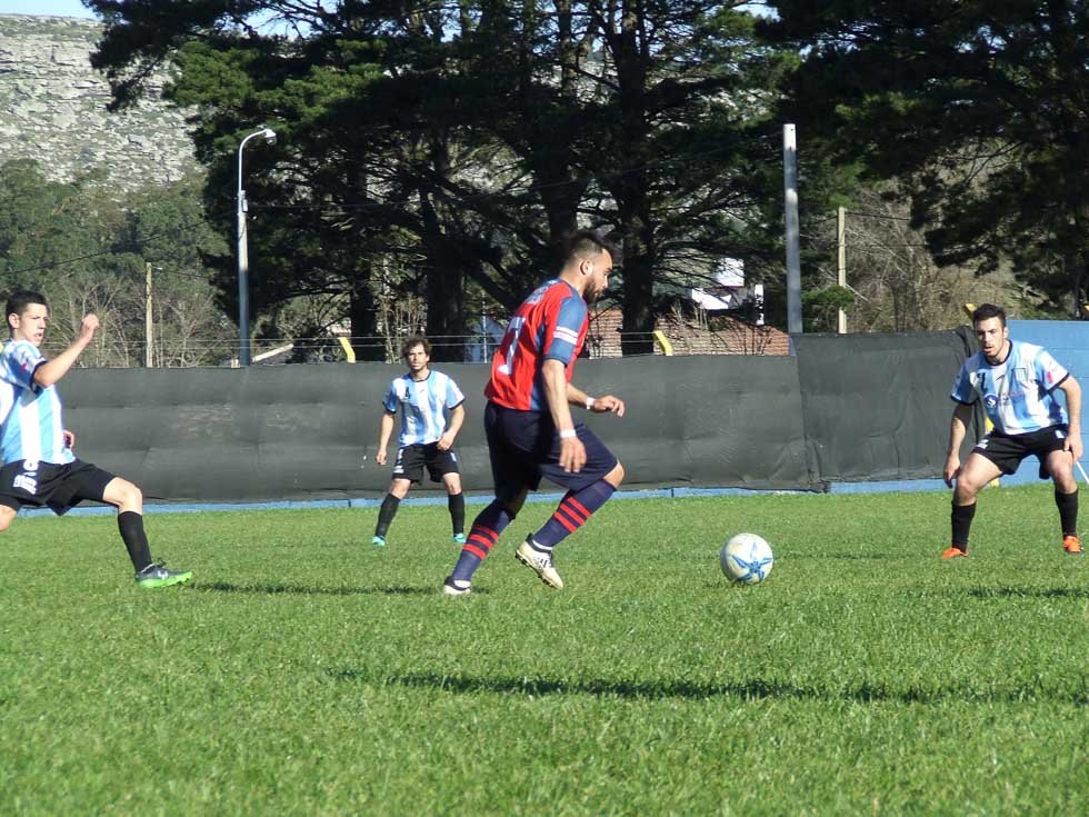 San Lorenzo golpeó primero,  aguantó y se llevó los tres puntos