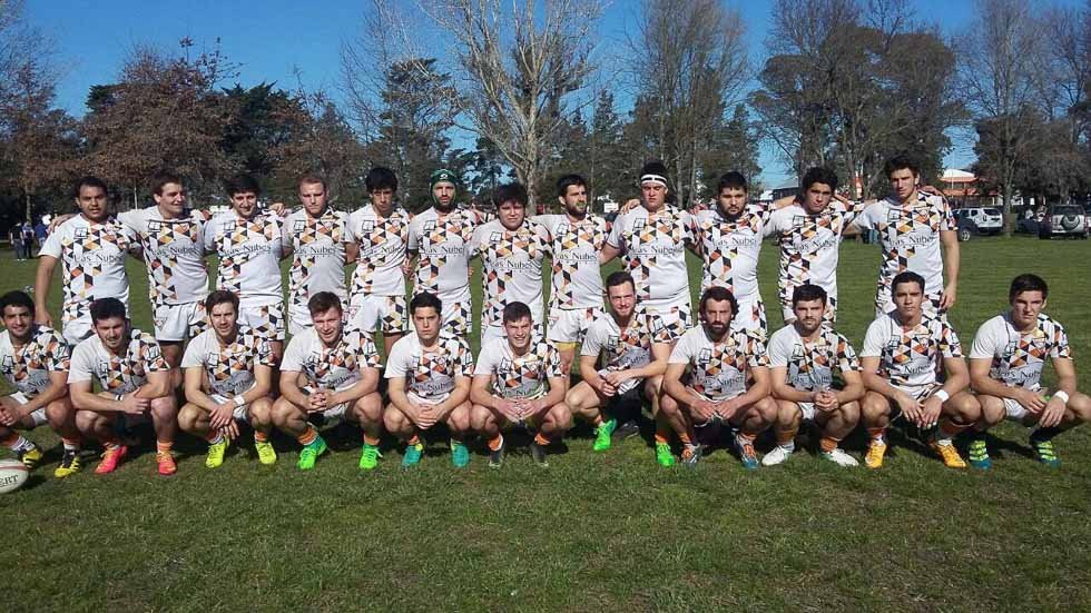 El plantel superior de Campo de  Pato se hizo fuerte de local y es puntero