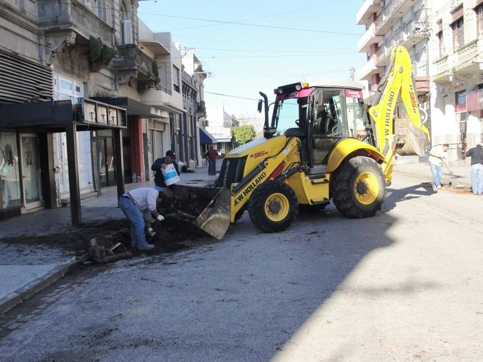 Se iniciaron las tareas de remodelación  del centro comercial de la ciudad