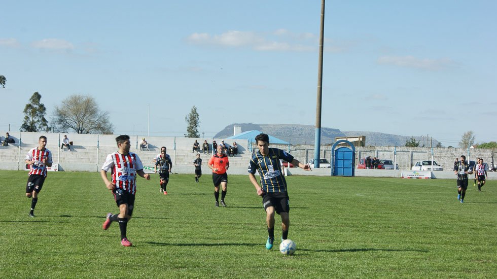 El clásico entre Los Pinos y San Agustin terminó en empate 
