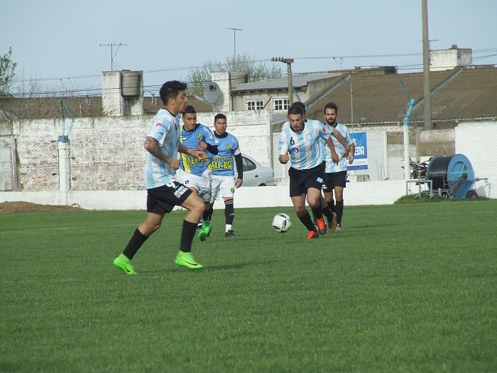 Racing cayó ante Argentinos