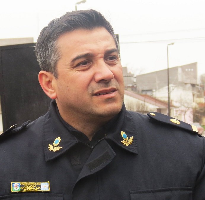 Intentaron asaltar al segundo jefe policial con un arma blanca: 3 menores aprehendidos