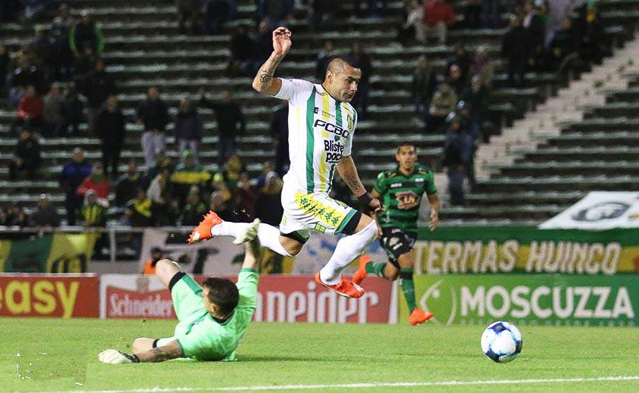 Telechea, figura y goleador ante Nueva Chicago 