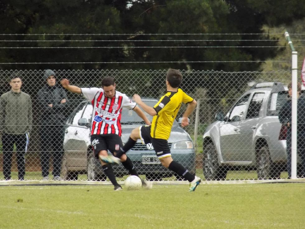 Sportivo Trabajo dejó en el camino a San Agustín
