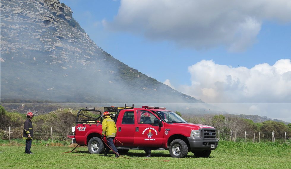 Bomberos combatieron ayer un incendio en "La Vigilancia"