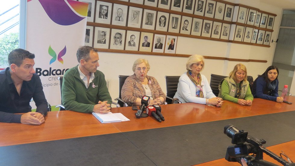Mes de concientización del cáncer de mama Prevenir es vivir, detectar es curar