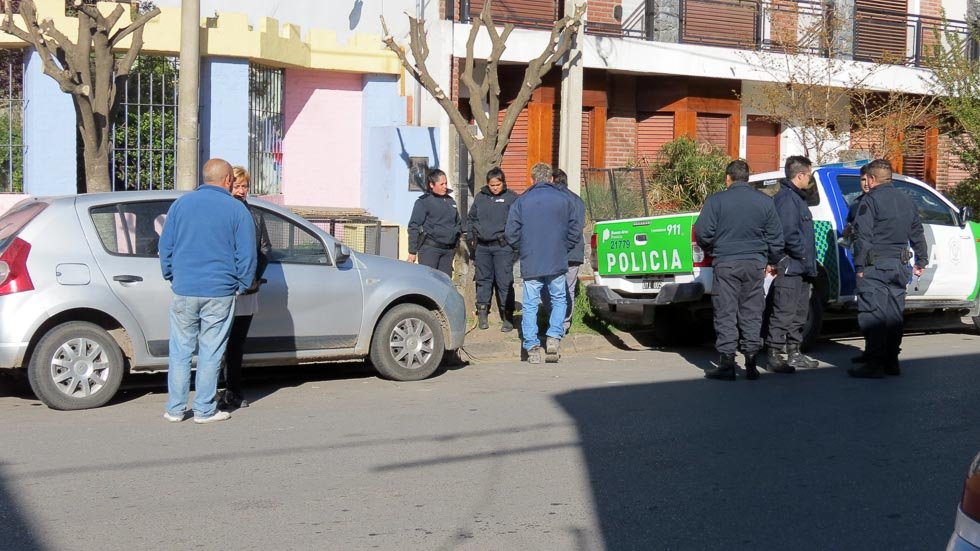 Roban un auto y herramientas: los detienen  pero como eran menores, ya quedaron libres