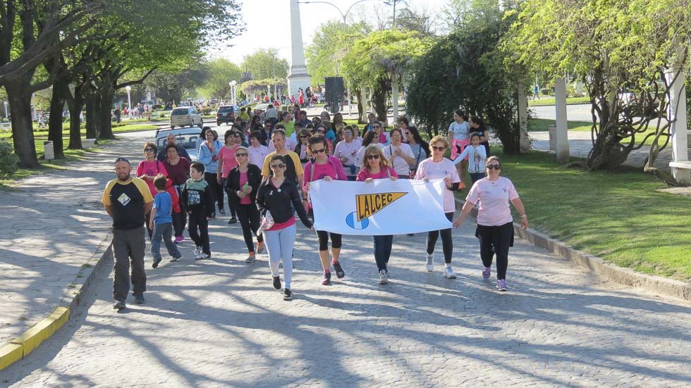 Exitosa campaña de LALCEC en el mes rosa