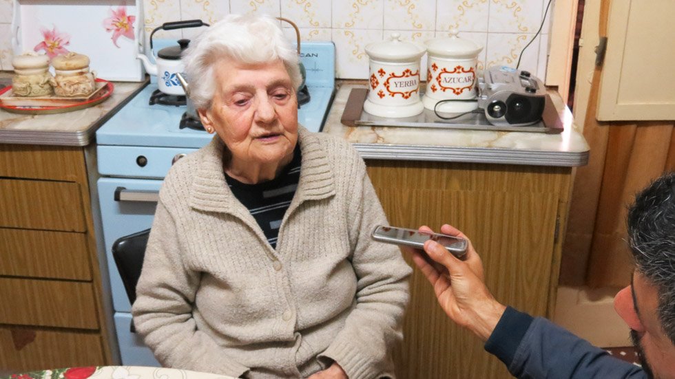 Jubilada de 83 años fue sorprendida por un  ladrón mientras descansaba: le robó dinero